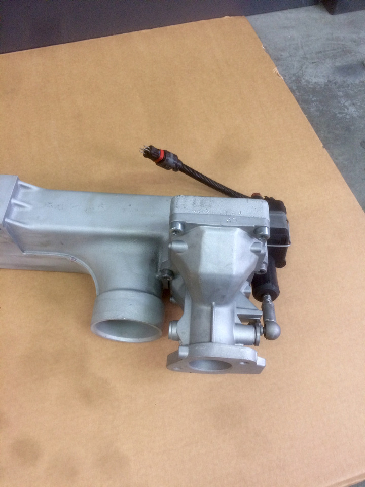 MODULO EGR (modulo ricircolo gas di scarico) - Motori MAN D2866 / D2876 - Euro 3 - RIF. MAN 51081007026 - 51081007027 - 51081007028 - 51081007089 - Chladič EGR: obrázek 4 MODULO EGR (modulo ricircolo gas di scarico) - Motori MAN D2866 / D2876 - Euro 3 - RIF. MAN 51081007026 - 51081007027 - 51081007028 - 51081007089 - Chladič EGR: obrázek 4