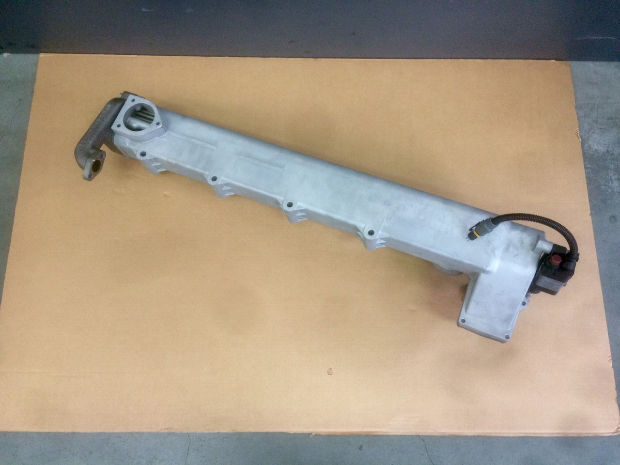 MODULO EGR (modulo ricircolo gas di scarico) - Motori MAN D2876 Common Rail - Euro 3 - RIF. MAN 51081007045 - 51081007054 - 51081007057 - 51081007087 - Chladič EGR: obrázek 5 MODULO EGR (modulo ricircolo gas di scarico) - Motori MAN D2876 Common Rail - Euro 3 - RIF. MAN 51081007045 - 51081007054 - 51081007057 - 51081007087 - Chladič EGR: obrázek 5