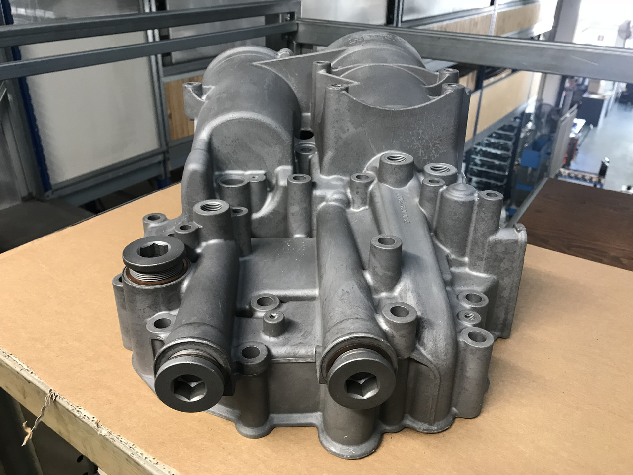 MODULO RAFFREDDAMENTO OLIO MOTORI MAN D2066 / D2676 - Motor a díly pro Nákladní auto: obrázek 5 MODULO RAFFREDDAMENTO OLIO MOTORI MAN D2066 / D2676 - Motor a díly pro Nákladní auto: obrázek 5