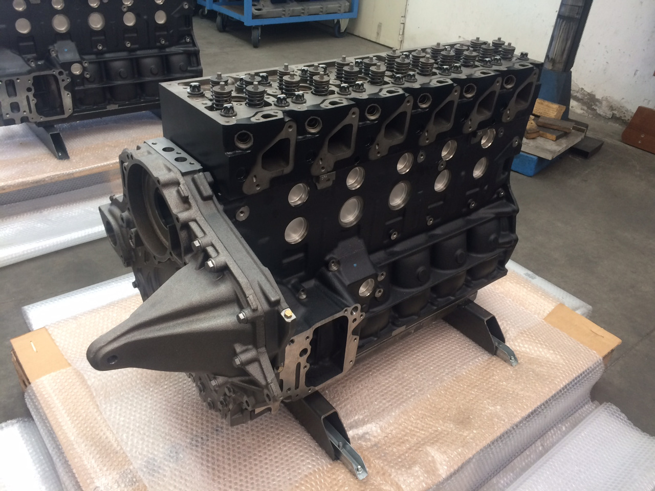 MOTORE MAN D0836LUH41 - 240CV - EURO 3 - BUS - Orizzontale - Motor pro Autobus: obrázek 4 MOTORE MAN D0836LUH41 - 240CV - EURO 3 - BUS - Orizzontale - Motor pro Autobus: obrázek 4