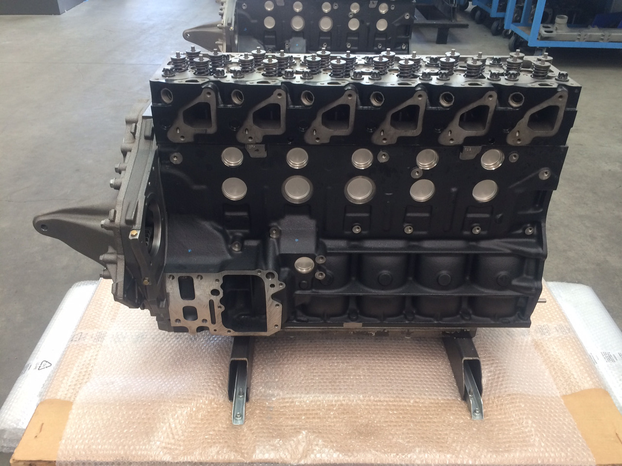 MOTORE MAN D0836LUH41 - 240CV - EURO 3 - BUS - Orizzontale - Motor pro Autobus: obrázek 5 MOTORE MAN D0836LUH41 - 240CV - EURO 3 - BUS - Orizzontale - Motor pro Autobus: obrázek 5