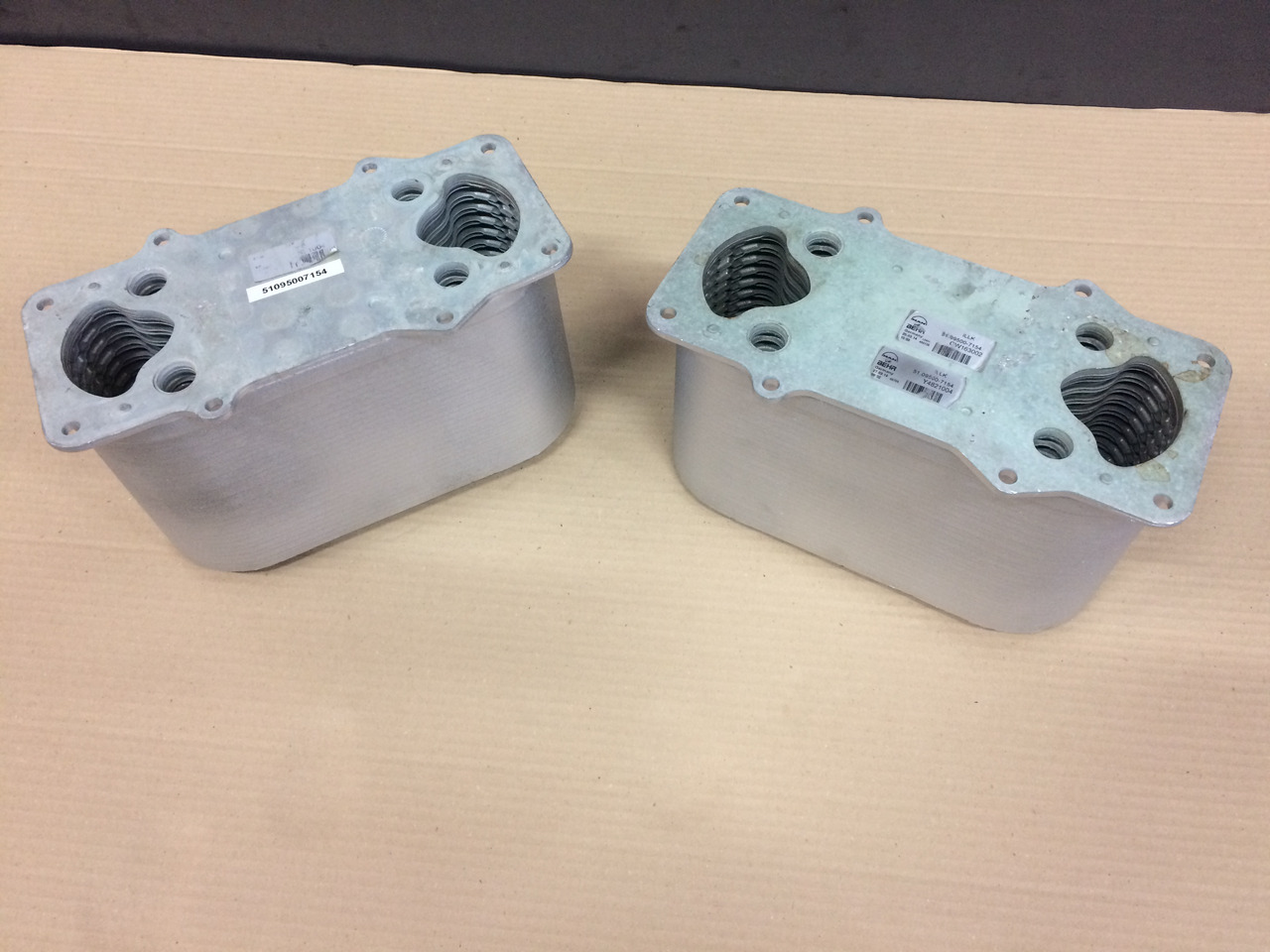 RADIATORE ARIA COMBURENTE - MOTORI MAN D2066 - D2676 - EURO 6 - Chladící systém pro Nákladní auto: obrázek 4 RADIATORE ARIA COMBURENTE - MOTORI MAN D2066 - D2676 - EURO 6 - Chladící systém pro Nákladní auto: obrázek 4