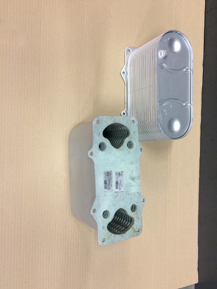 RADIATORE ARIA COMBURENTE - MOTORI MAN D2066 - D2676 - EURO 6 - Chladící systém pro Nákladní auto: obrázek 1 RADIATORE ARIA COMBURENTE - MOTORI MAN D2066 - D2676 - EURO 6 - Chladící systém pro Nákladní auto: obrázek 1