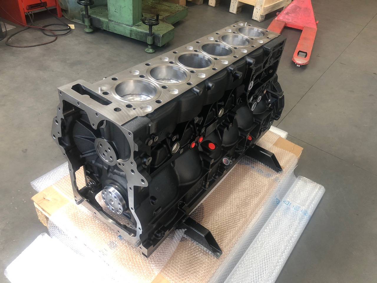 SHORTBLOCK / BLOCCO MOTORE MAN D2066 EURO6 (camion e bus) - Blok válců pro Nákladní auto: obrázek 4 SHORTBLOCK / BLOCCO MOTORE MAN D2066 EURO6 (camion e bus) - Blok válců pro Nákladní auto: obrázek 4