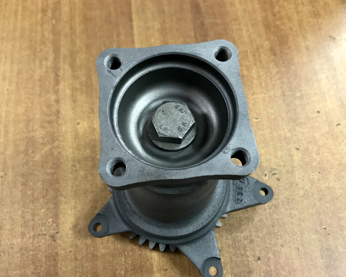 SUPPORTO PORTA VENTILATORE COMPLETO - MOTORI MAN D2066 / MAN D2676 - Chladící systém pro Nákladní auto: obrázek 1 SUPPORTO PORTA VENTILATORE COMPLETO - MOTORI MAN D2066 / MAN D2676 - Chladící systém pro Nákladní auto: obrázek 1