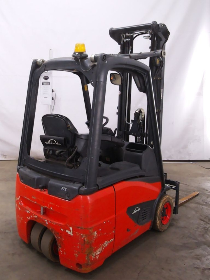 Linde E15 - Elektrický vysokozdvižný vozík: obrázek 2 Linde E15 - Elektrický vysokozdvižný vozík: obrázek 2