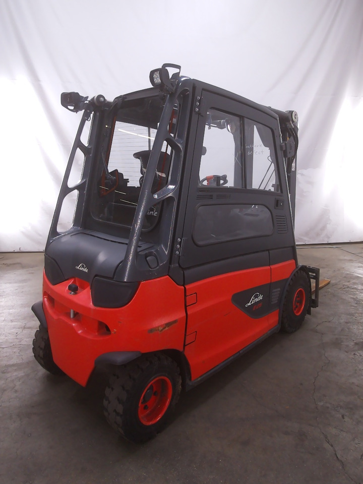Linde E25L-01 - Elektrický vysokozdvižný vozík: obrázek 2 Linde E25L-01 - Elektrický vysokozdvižný vozík: obrázek 2