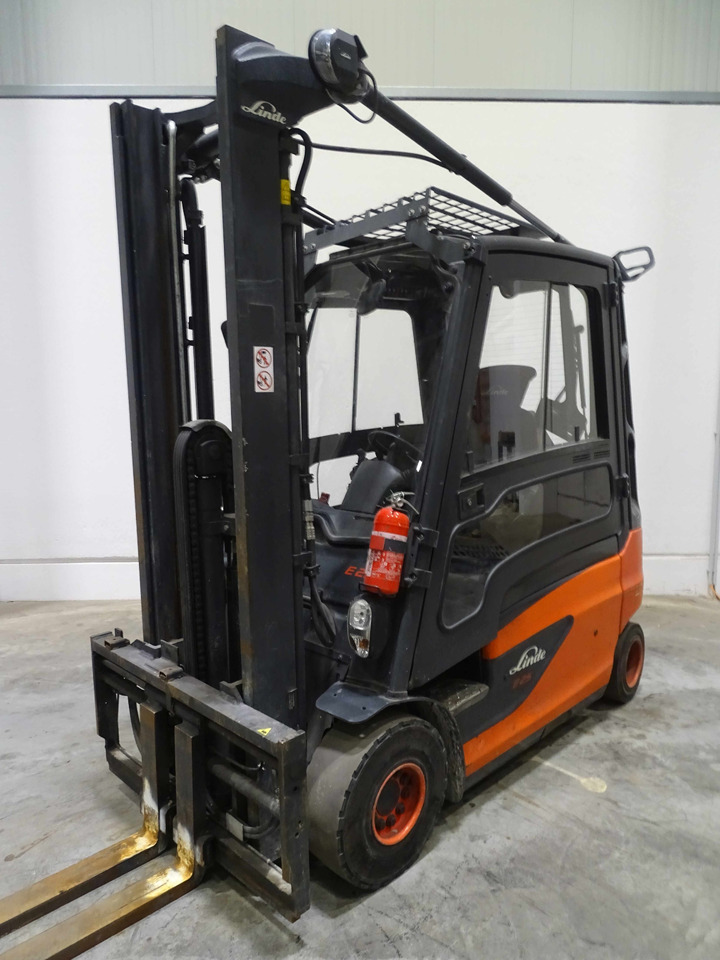 Linde E25L-01 - Elektrický vysokozdvižný vozík: obrázek 1 Linde E25L-01 - Elektrický vysokozdvižný vozík: obrázek 1