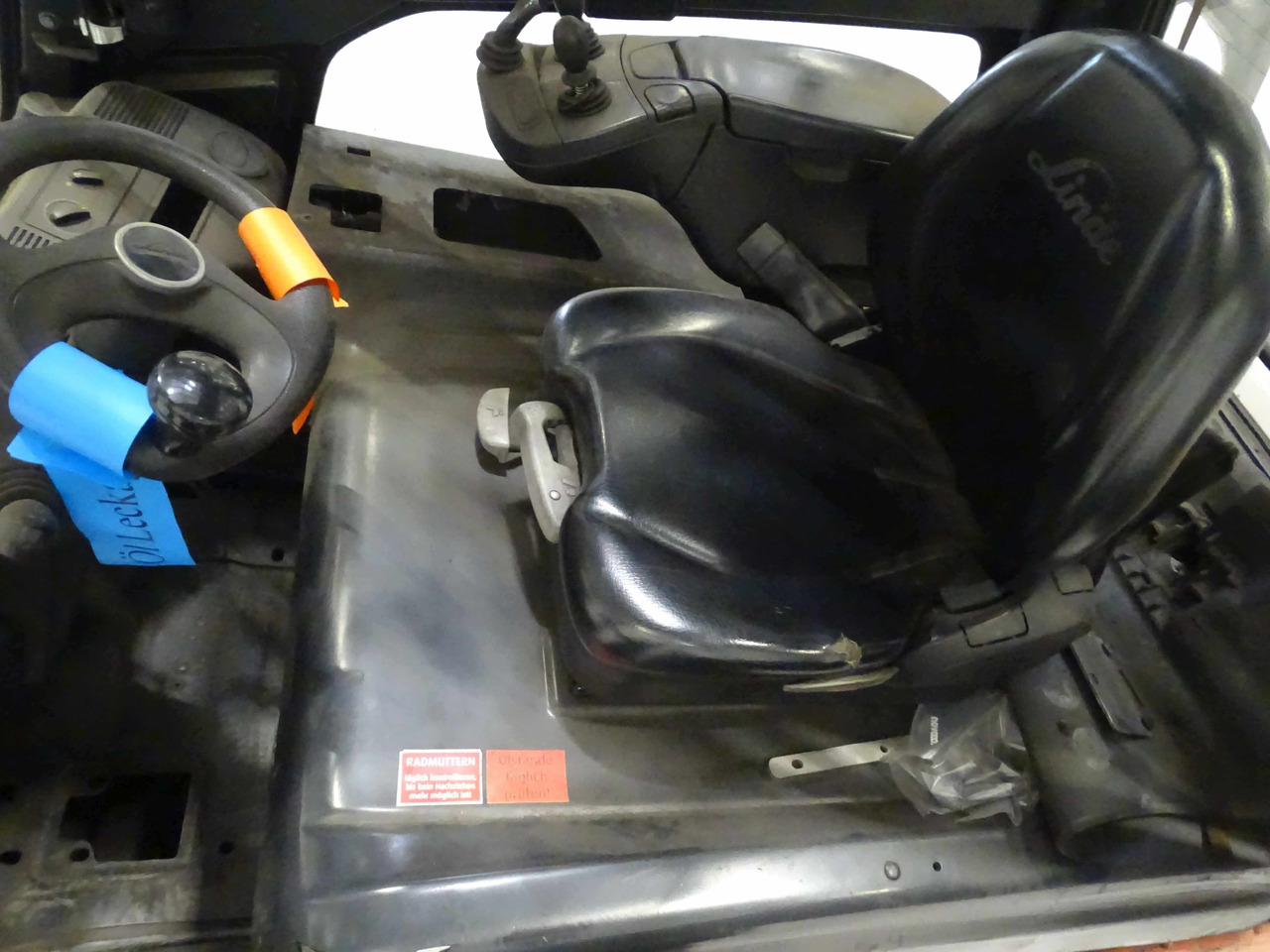 Linde E30HL-01/600 - Elektrický vysokozdvižný vozík: obrázek 3 Linde E30HL-01/600 - Elektrický vysokozdvižný vozík: obrázek 3