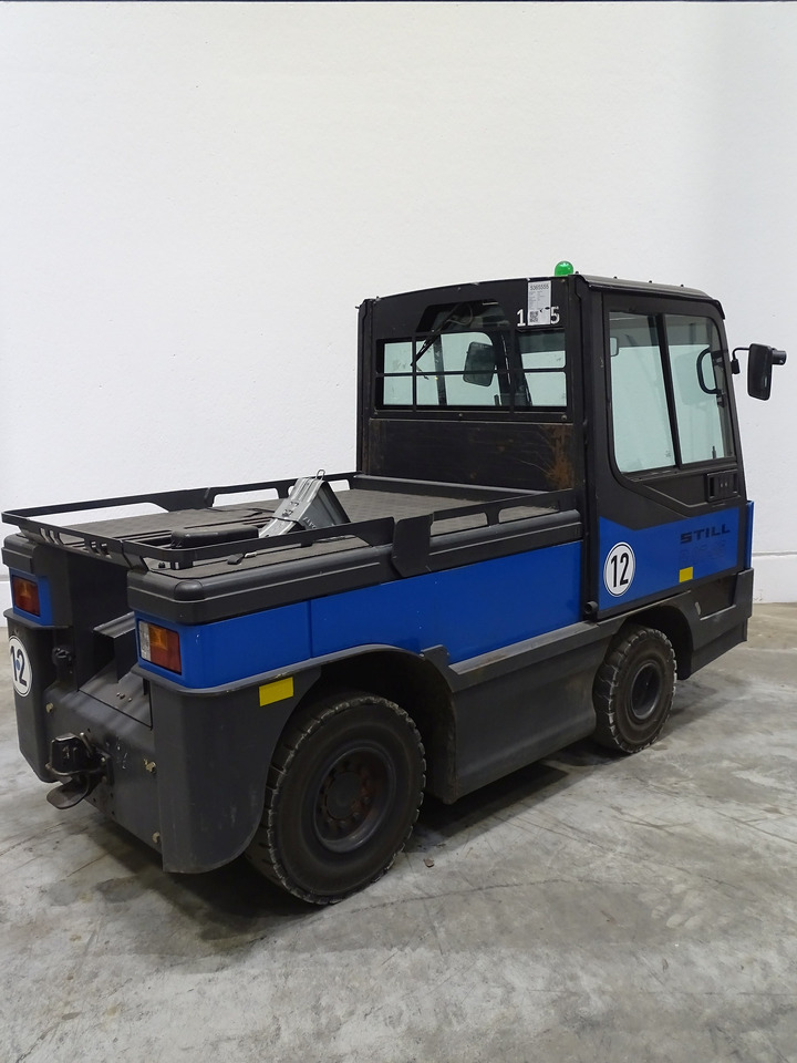 Linde P250 - Elektrický tahač: obrázek 2 Linde P250 - Elektrický tahač: obrázek 2