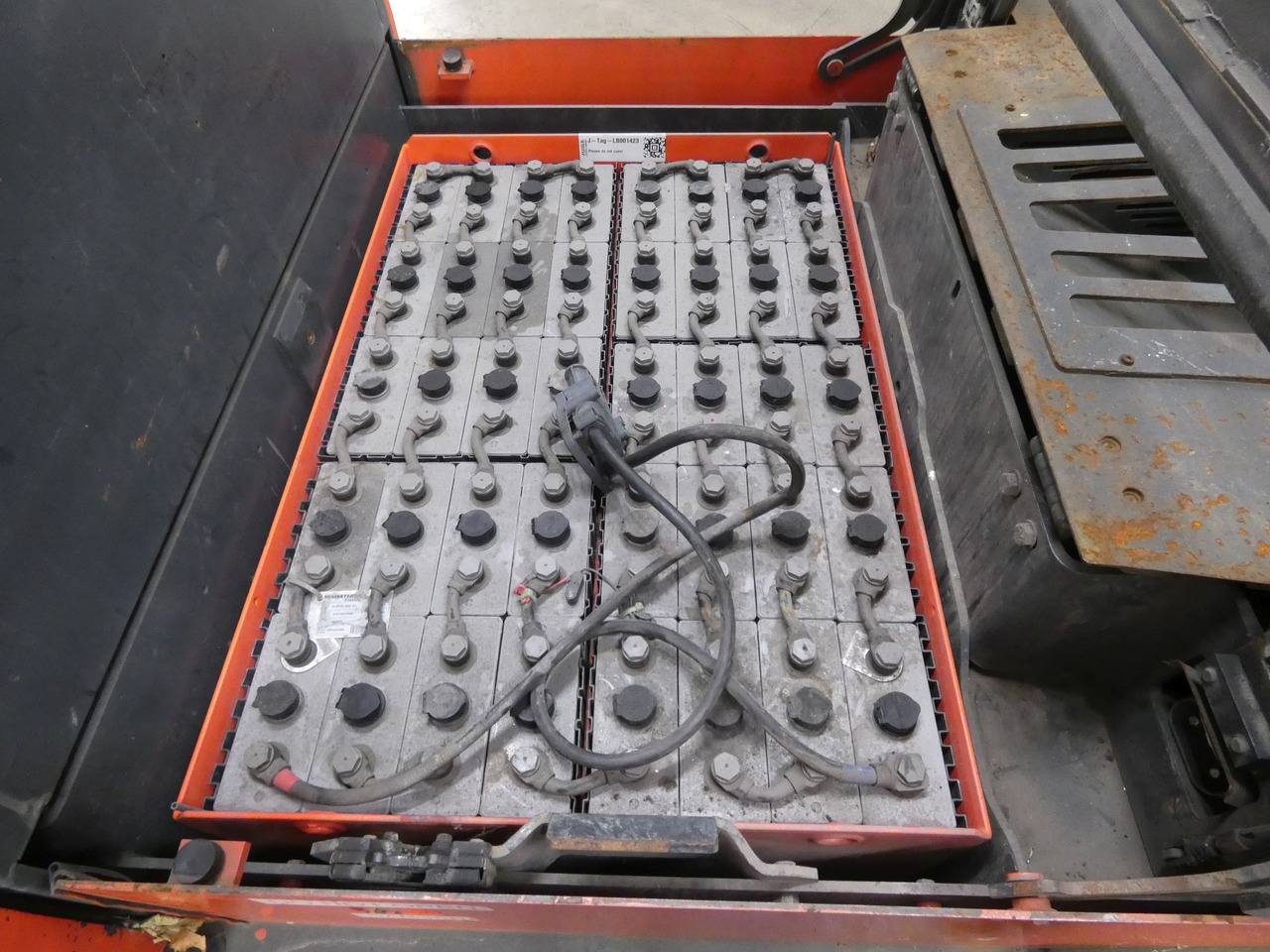 Linde P250 - Elektrický tahač: obrázek 4 Linde P250 - Elektrický tahač: obrázek 4