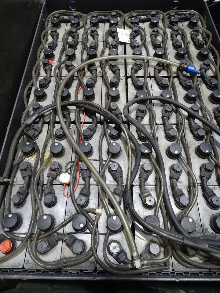 Linde P250 - Elektrický tahač: obrázek 4 Linde P250 - Elektrický tahač: obrázek 4