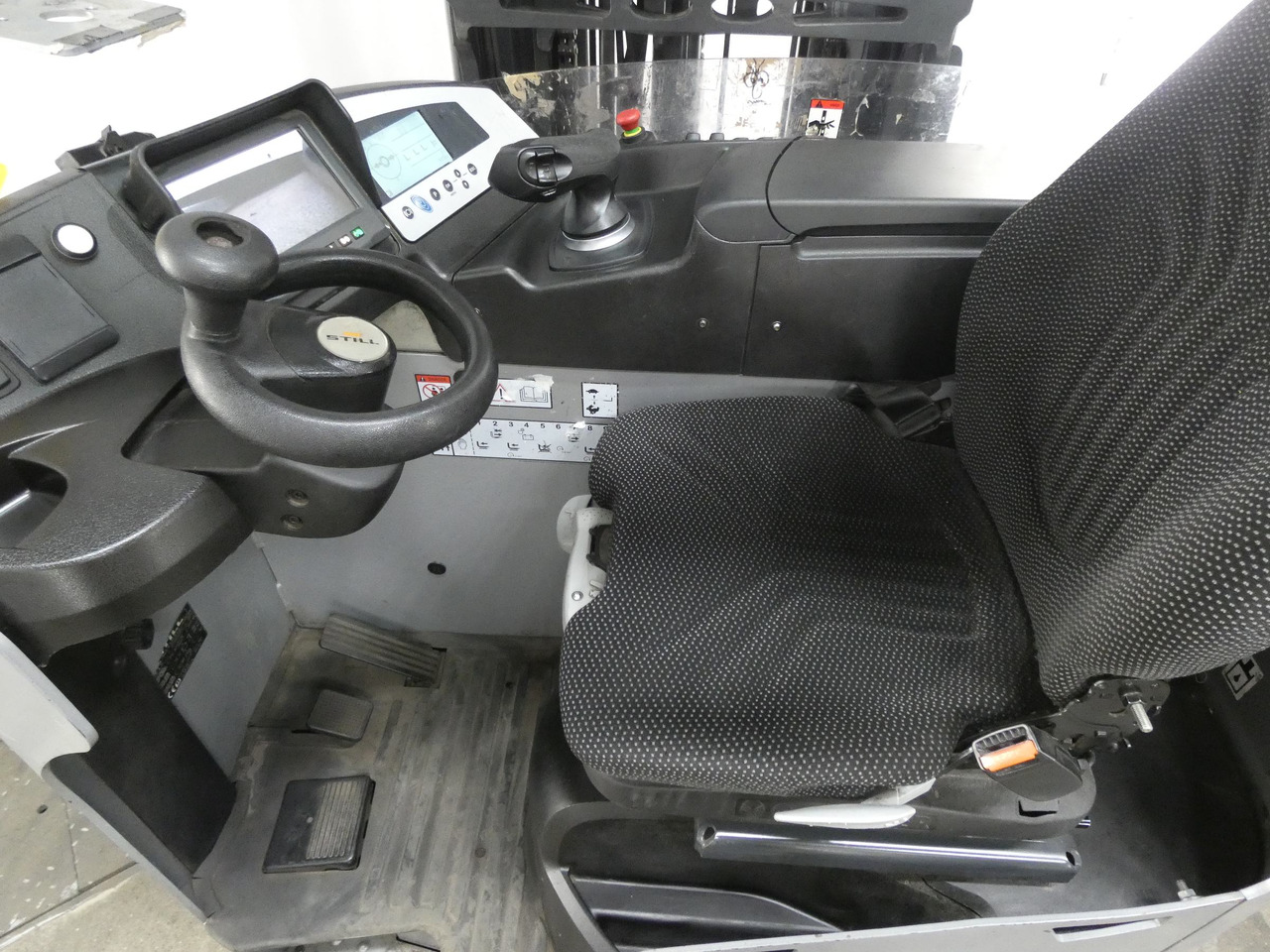 Still FM-X17 - Retrak: obrázek 3 Still FM-X17 - Retrak: obrázek 3