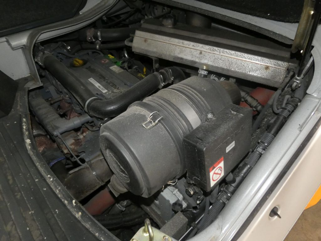 Still RX70-80/900 - Dieselový vysokozdvižný vozík: obrázek 4 Still RX70-80/900 - Dieselový vysokozdvižný vozík: obrázek 4