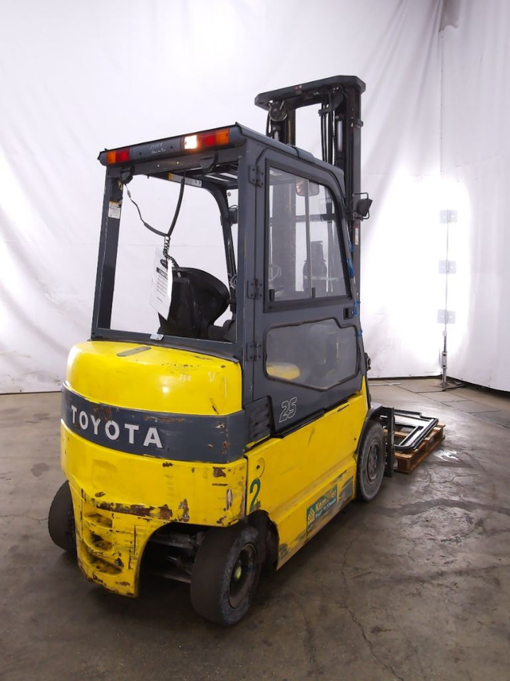 Elektrický vysokozdvižný vozík Toyota 7FBMF25: obrázek 6