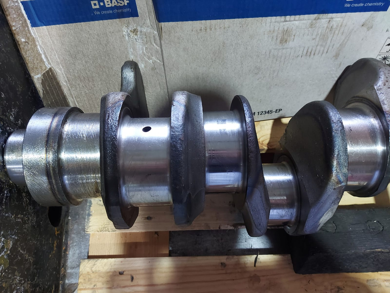 Mercedes Crankshaft OM473 Euro 6 - Zalomený hřídel: obrázek 3 Mercedes Crankshaft OM473 Euro 6 - Zalomený hřídel: obrázek 3