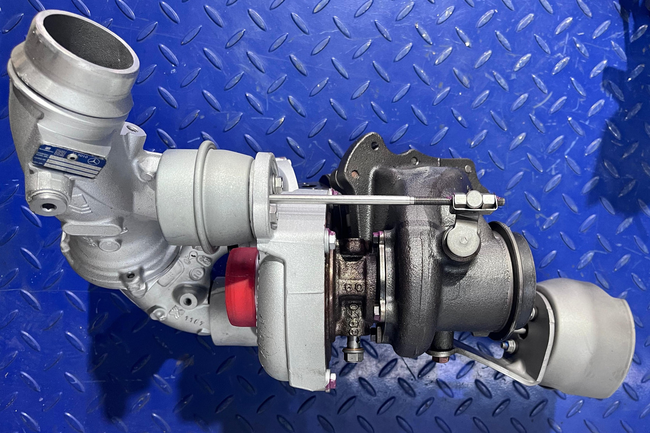Turbo Mercedes Sprinter 216/316/416/516 CDI BiTurbo Euro 5 - Motor a díly pro Osobní auto: obrázek 1 Turbo Mercedes Sprinter 216/316/416/516 CDI BiTurbo Euro 5 - Motor a díly pro Osobní auto: obrázek 1