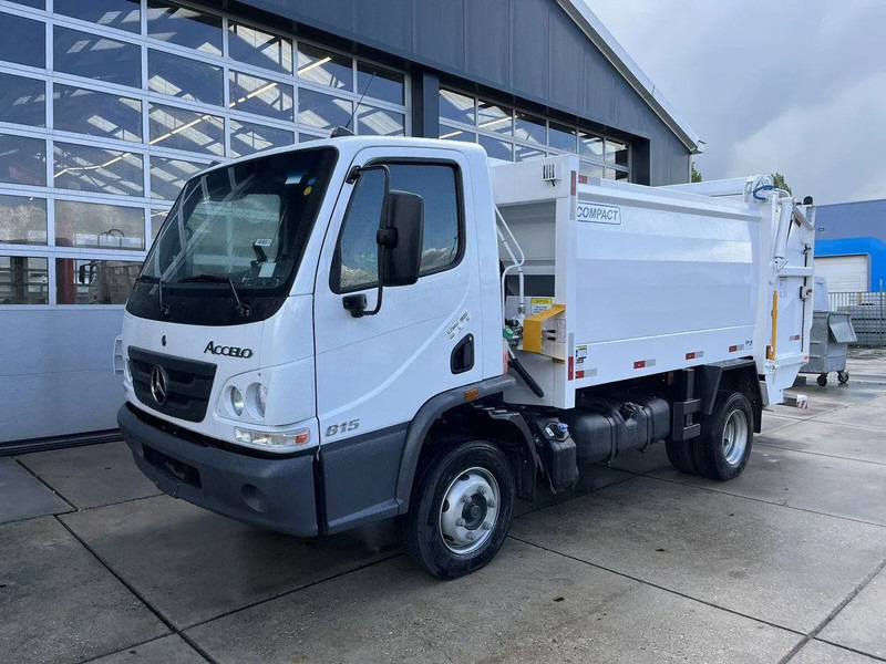 Mercedes-Benz Accelo 815 4x2 Garbage Compactor (2 units) Accelo 815 4x2 Garbage Compactor (2 units) - Vůz na odvoz odpadků: obrázek 1 Mercedes-Benz Accelo 815 4x2 Garbage Compactor (2 units) Accelo 815 4x2 Garbage Compactor (2 units) - Vůz na odvoz odpadků: obrázek 1