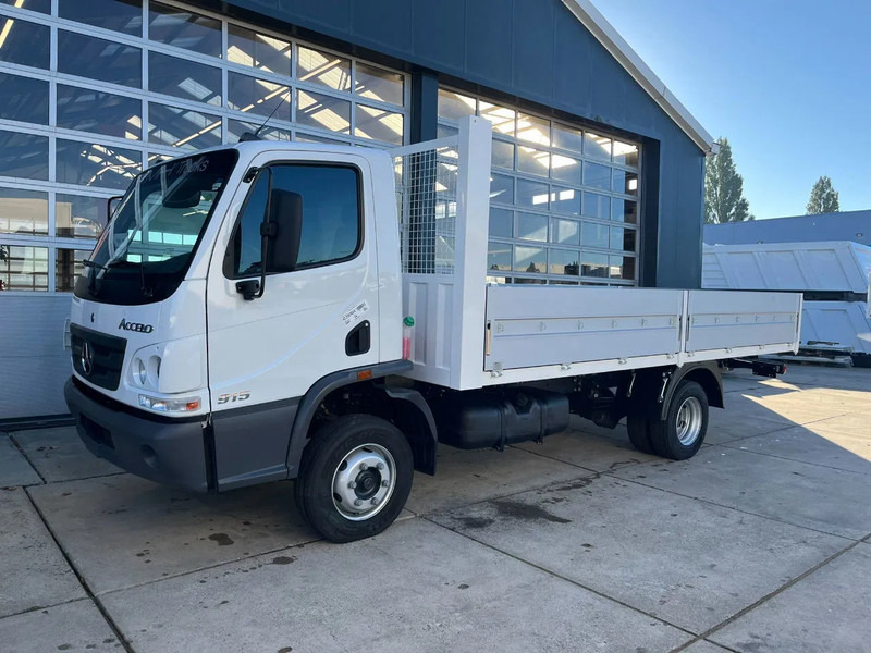Mercedes-Benz Accelo 915 4x2 Flatbed with dropsides - Nákladní automobil valníkový/ Plošinový: obrázek 1 Mercedes-Benz Accelo 915 4x2 Flatbed with dropsides - Nákladní automobil valníkový/ Plošinový: obrázek 1