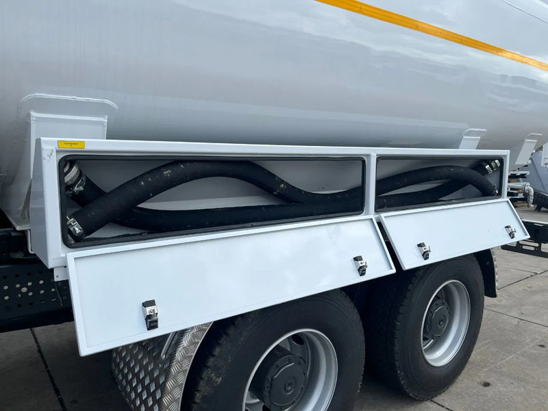 Mercedes-Benz Arocs 3340 6x4 Water Tank Truck leasing Mercedes-Benz Arocs 3340 6x4 Water Tank Truck: obrázek 17