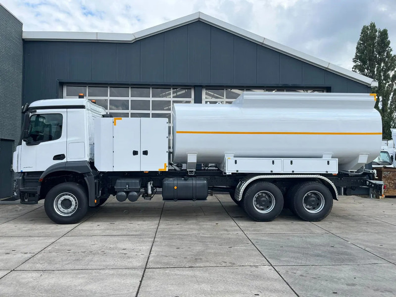 Mercedes-Benz Arocs 3340 6x6 Water Tank Truck - Cisternové vozidlo: obrázek 2 Mercedes-Benz Arocs 3340 6x6 Water Tank Truck - Cisternové vozidlo: obrázek 2