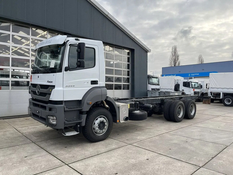 Mercedes-Benz Axor 3344 6x4 Chassis Cabin - Podvozek s kabinou: obrázek 1 Mercedes-Benz Axor 3344 6x4 Chassis Cabin - Podvozek s kabinou: obrázek 1
