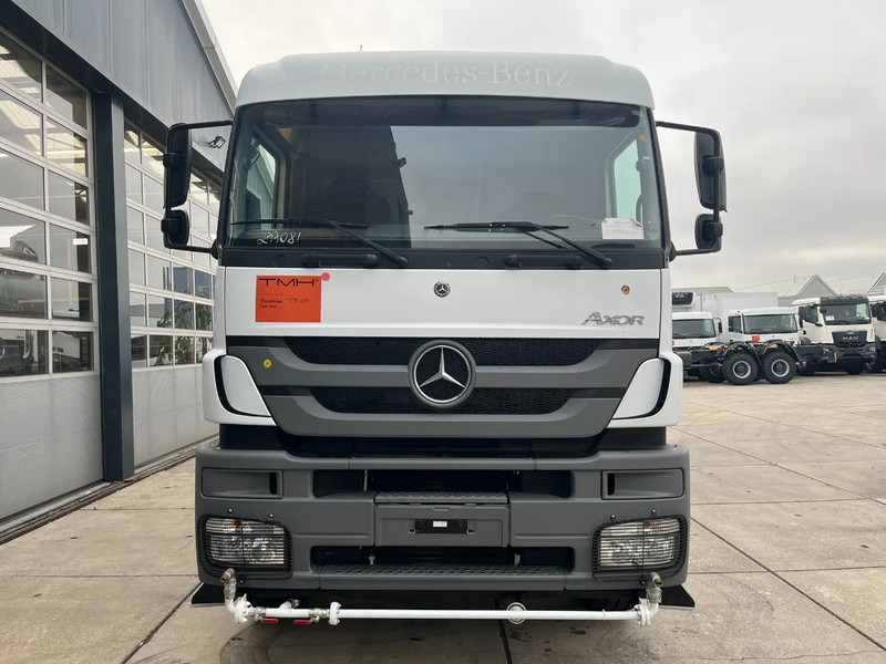 Mercedes-Benz Axor 3344 6x4 Water Tank Truck - Cisternové vozidlo: obrázek 4 Mercedes-Benz Axor 3344 6x4 Water Tank Truck - Cisternové vozidlo: obrázek 4