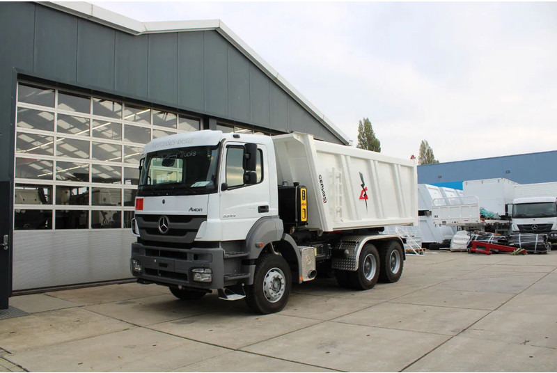 Mercedes-Benz Axor 3344 K 6x4 Tipper Truck - Sklápěč: obrázek 2 Mercedes-Benz Axor 3344 K 6x4 Tipper Truck - Sklápěč: obrázek 2