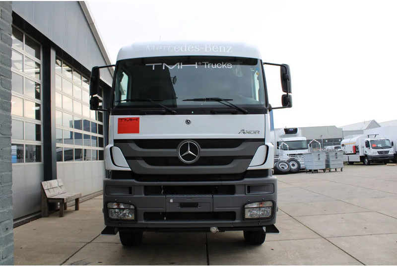 Mercedes-Benz Axor 3344 K 6x4 Tipper Truck - Sklápěč: obrázek 5 Mercedes-Benz Axor 3344 K 6x4 Tipper Truck - Sklápěč: obrázek 5