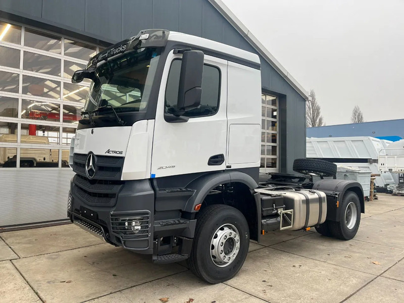 Mercedes-Benz Actros 2045 S 4x2 Tractor Head - Tahač: obrázek 1 Mercedes-Benz Actros 2045 S 4x2 Tractor Head - Tahač: obrázek 1