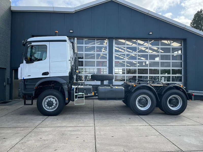 Mercedes-Benz Arocs 4058 AS 6x6 Tractor Head 180T Push Pull EURO-5 - Tahač: obrázek 2 Mercedes-Benz Arocs 4058 AS 6x6 Tractor Head 180T Push Pull EURO-5 - Tahač: obrázek 2