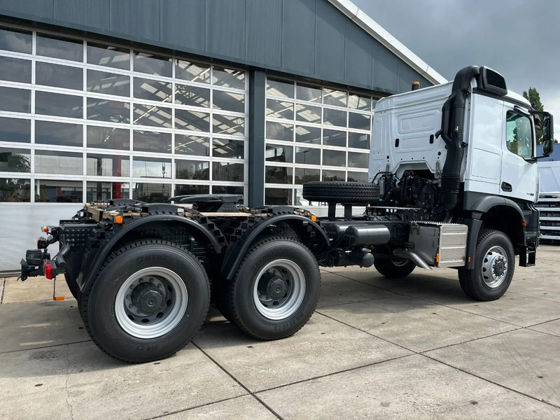 Mercedes-Benz Arocs 4058 AS 6x6 Tractor Head 180T Push Pull (Pre order) - Tahač: obrázek 5 Mercedes-Benz Arocs 4058 AS 6x6 Tractor Head 180T Push Pull (Pre order) - Tahač: obrázek 5