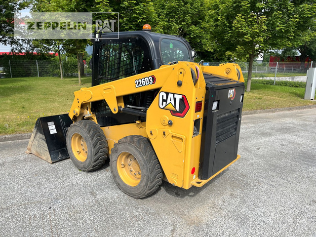 Cat 226D - Smykový nakladač: obrázek 2 Cat 226D - Smykový nakladač: obrázek 2