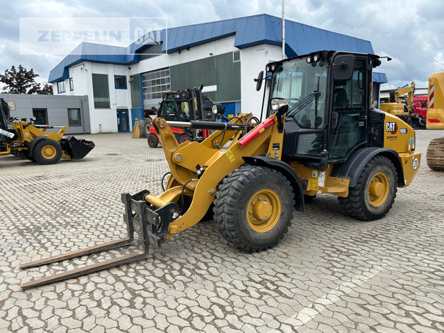 Cat 906-14 - Kolový nakladač: obrázek 2 Cat 906-14 - Kolový nakladač: obrázek 2