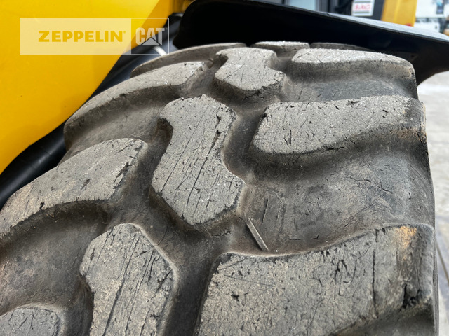 Kolový nakladač Cat 906H: obrázek 15 Kolový nakladač Cat 906H: obrázek 15