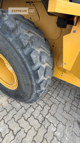 Kolový nakladač Cat 930M: obrázek 27