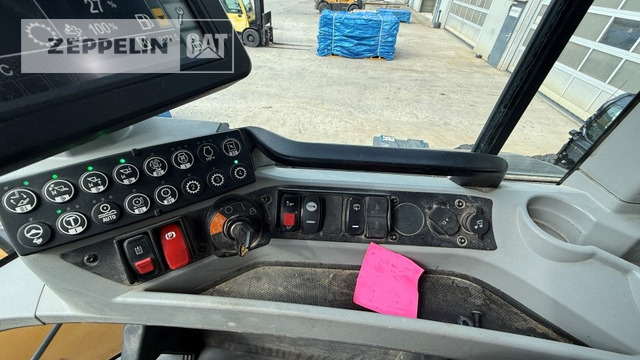 Kolový nakladač Cat 930M: obrázek 12