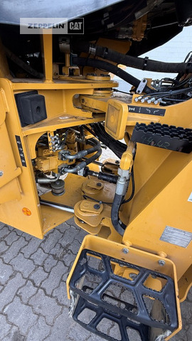 Kolový nakladač Cat 930M: obrázek 24