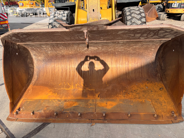 Kolový nakladač Cat 950M: obrázek 10