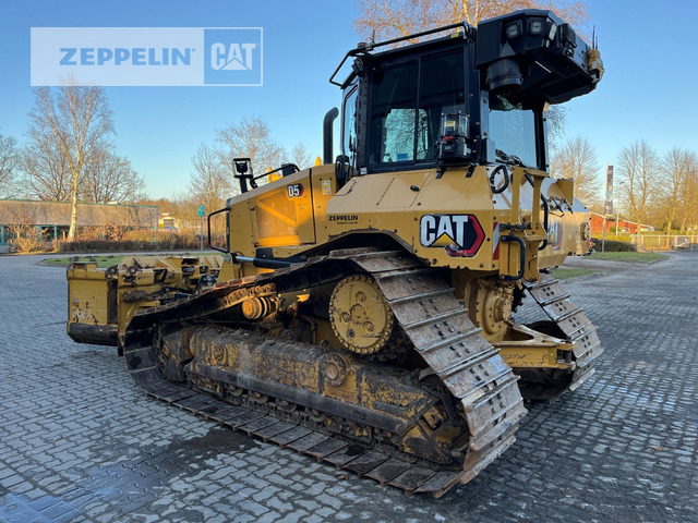 Cat D5 - Buldozer: obrázek 3 Cat D5 - Buldozer: obrázek 3