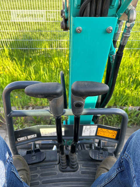 Mini rýpadlo Kobelco SK10SR-2: obrázek 17