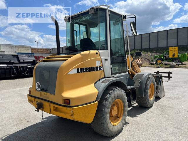 Liebherr L506 - Kolový nakladač: obrázek 5 Liebherr L506 - Kolový nakladač: obrázek 5