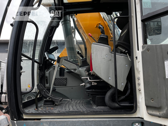 Pásové rýpadlo Liebherr R936NLC: obrázek 35