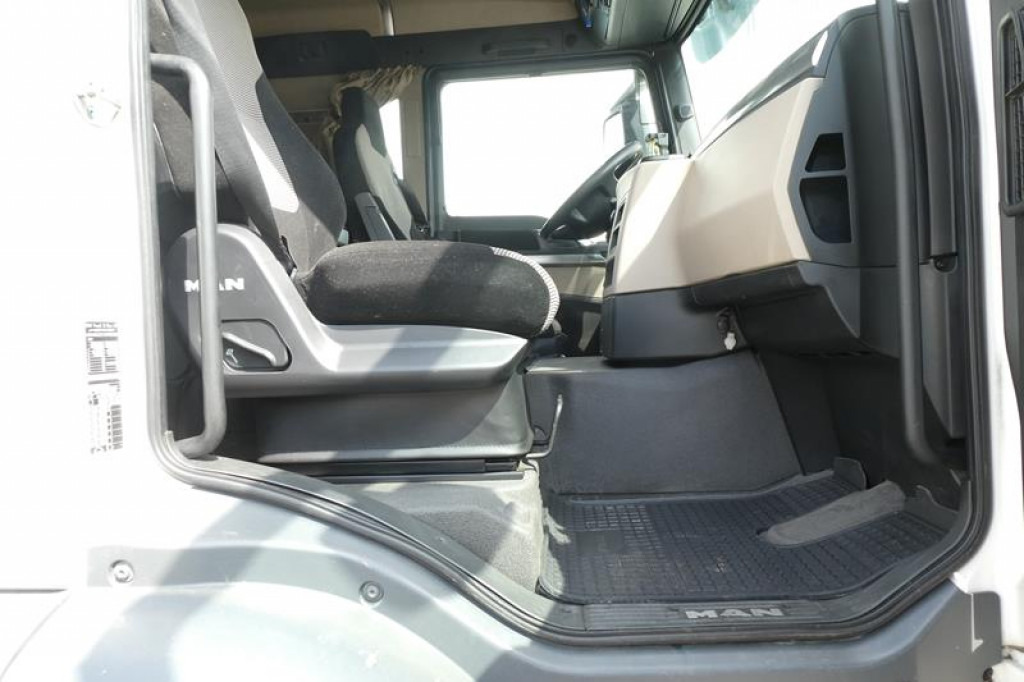 MAN TG-S 26.420 6x2 Abrollkipper - Hákový nosič kontejnerů: obrázek 5 MAN TG-S 26.420 6x2 Abrollkipper - Hákový nosič kontejnerů: obrázek 5