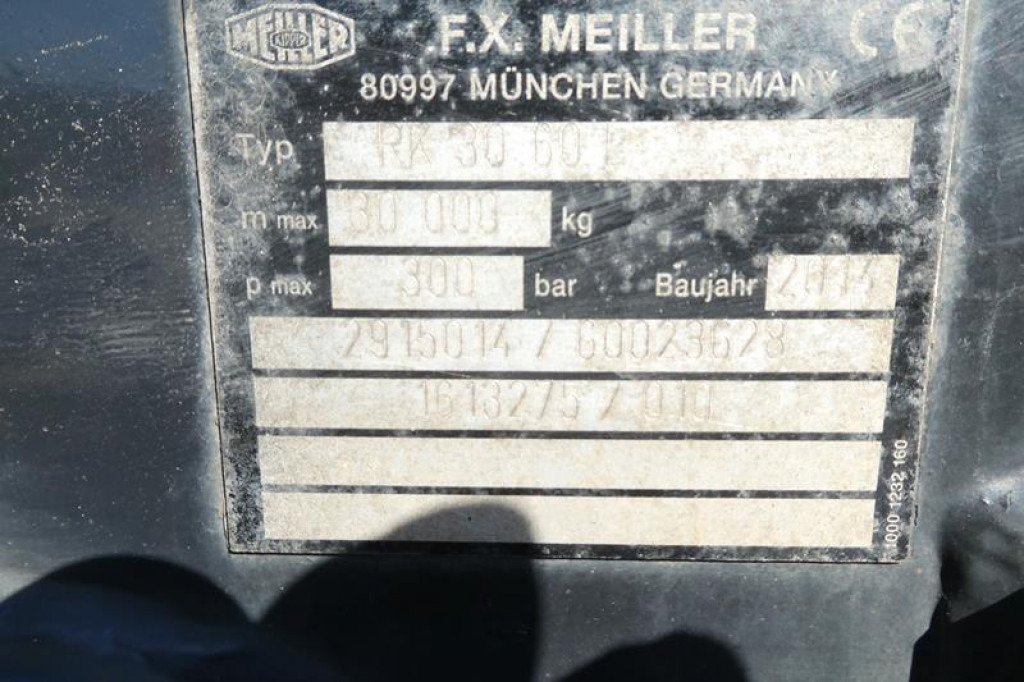MAN TG-S 35.480 8x4 BL Abrollkipper mit Kran Penz-15L9.80+Meiller RK 30.60L  Lenk-Lift Achse - Hákový nosič kontejnerů, Auto s hydraulickou rukou: obrázek 4 MAN TG-S 35.480 8x4 BL Abrollkipper mit Kran Penz-15L9.80+Meiller RK 30.60L  Lenk-Lift Achse - Hákový nosič kontejnerů, Auto s hydraulickou rukou: obrázek 4