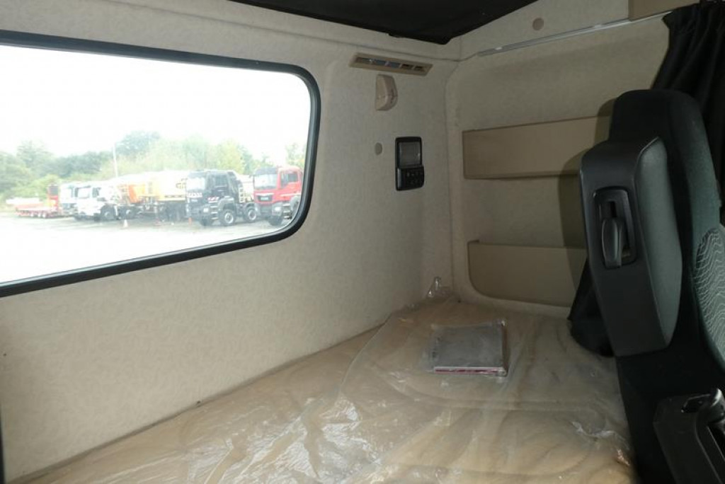 MERCEDES-BENZ Actros neu 2546 L 6x2 Abrollkipper Lenk-Lift Achse - Hákový nosič kontejnerů: obrázek 3 MERCEDES-BENZ Actros neu 2546 L 6x2 Abrollkipper Lenk-Lift Achse - Hákový nosič kontejnerů: obrázek 3