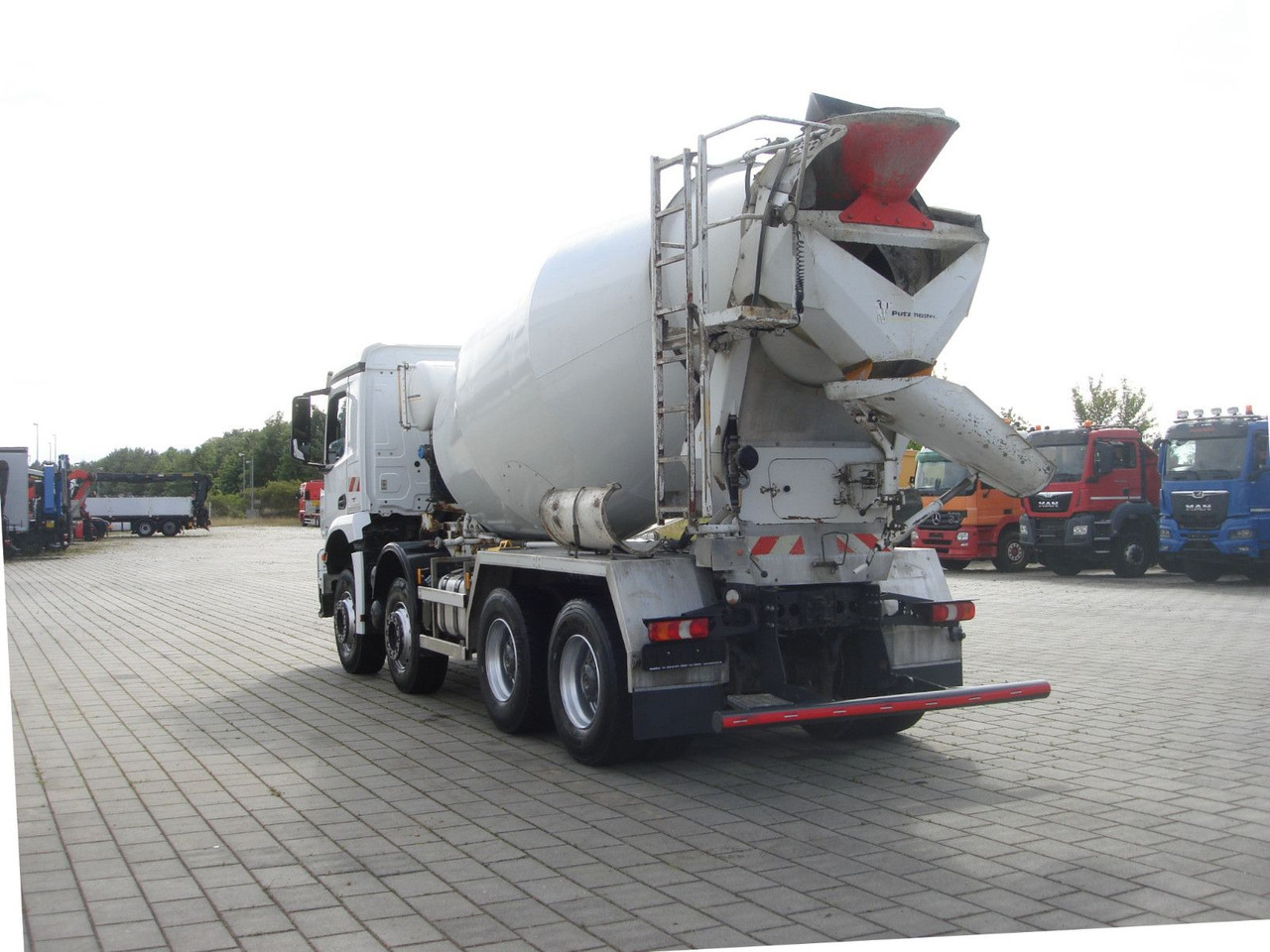 Mercedes-Benz Arocs 3240 B 8x4 - Autodomíchávač: obrázek 3 Mercedes-Benz Arocs 3240 B 8x4 - Autodomíchávač: obrázek 3