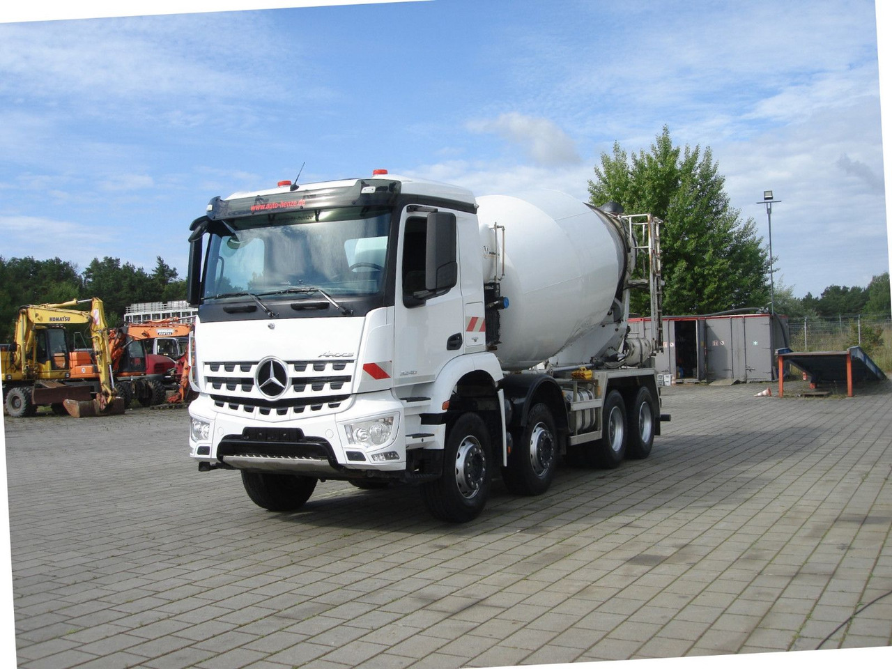 Mercedes-Benz Arocs 3240 B 8x4 - Autodomíchávač: obrázek 2 Mercedes-Benz Arocs 3240 B 8x4 - Autodomíchávač: obrázek 2