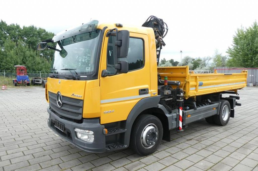 Mercedes-Benz Atego 1224 K 2-Achs Kipper Kran 2x Hdr Ausschub - Sklápěč, Auto s hydraulickou rukou: obrázek 3 Mercedes-Benz Atego 1224 K 2-Achs Kipper Kran 2x Hdr Ausschub - Sklápěč, Auto s hydraulickou rukou: obrázek 3
