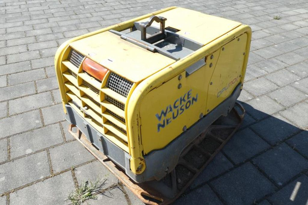 Wacker Rüttelplatte DPU 110rLem970 Baumaschine inkl. Fe - Vibrační deska: obrázek 4 Wacker Rüttelplatte DPU 110rLem970 Baumaschine inkl. Fe - Vibrační deska: obrázek 4